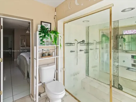 212 S 57th Way Hollywood FL 33023