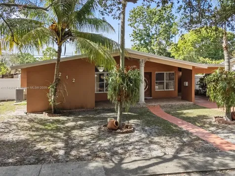 212 S 57th Way Hollywood FL 33023
