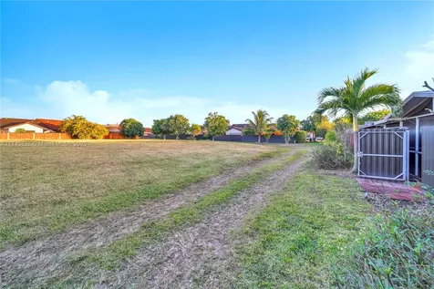 4813 SW 145th Avenue Miami FL 33175