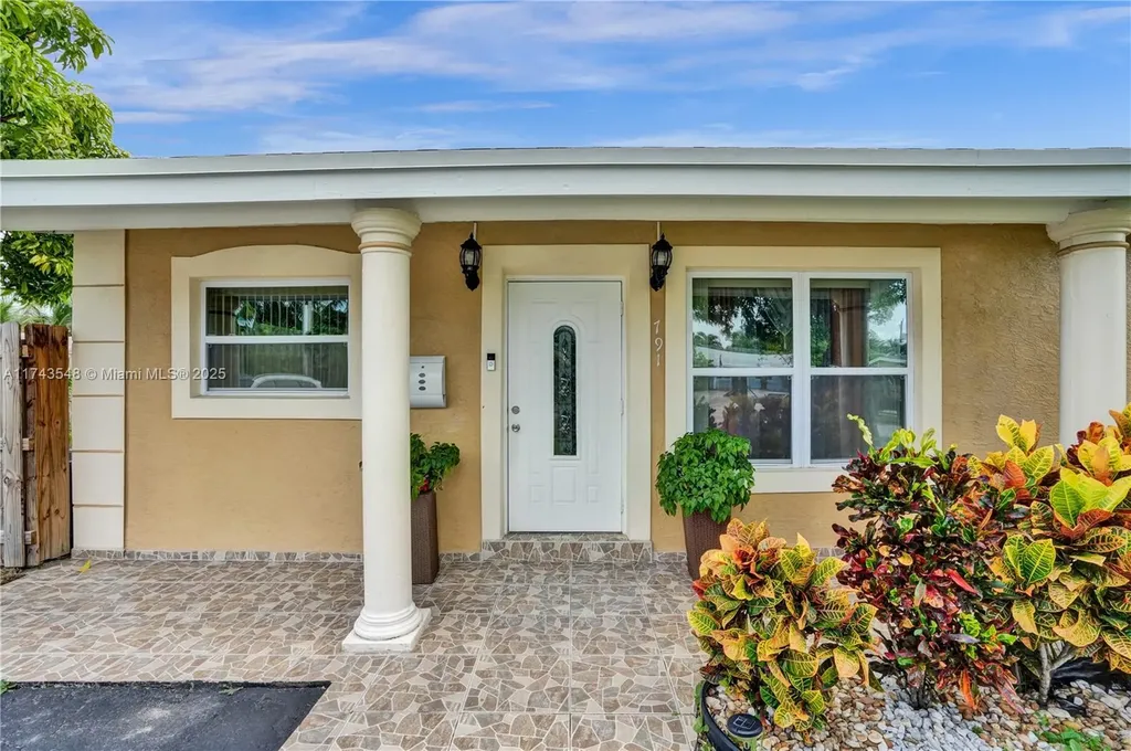 791 NW 38th Street Oakland Park FL 33309
