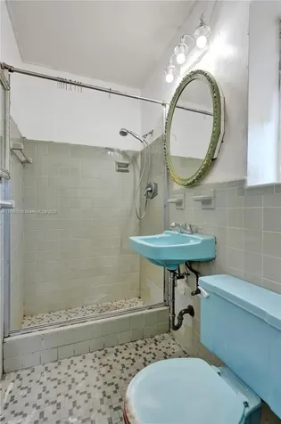 1701 S Treasure Drive North Bay Village FL 33141
