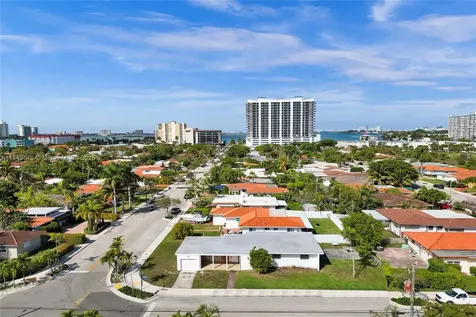 1701 S Treasure Drive North Bay Village FL 33141