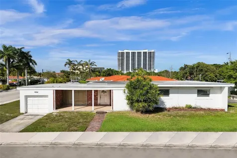 1701 S Treasure Drive North Bay Village FL 33141