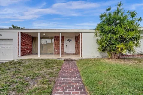 1701 S Treasure Drive North Bay Village FL 33141