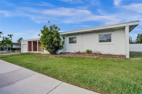 1701 S Treasure Drive North Bay Village FL 33141
