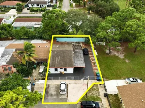 3834 NW 213th Street Miami Gardens FL 33055