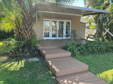 725 NW 30th Street Wilton Manors FL 33311
