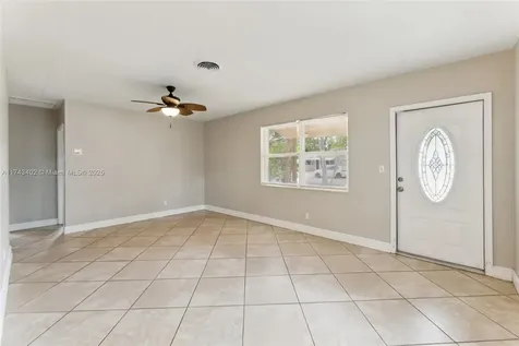 1640 NW 3rd Avenue Fort Lauderdale FL 33311