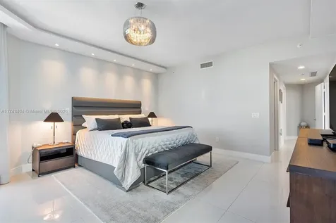17301 Biscayne Boulevard North Miami Beach FL 33160