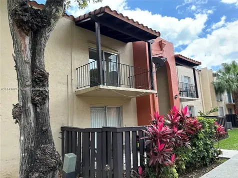 10744 N Kendall Miami FL 33176