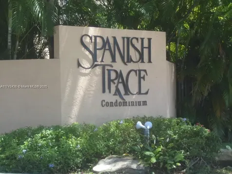10744 N Kendall Miami FL 33176
