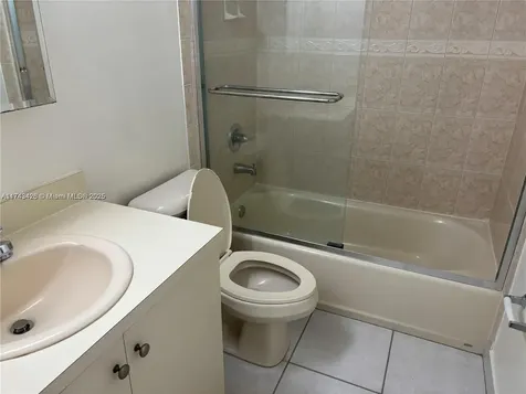 10744 N Kendall Miami FL 33176