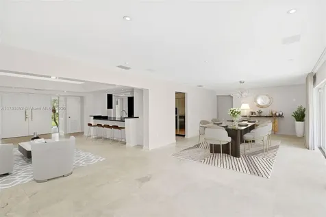 6620 Windsor Lane Miami Beach FL 33141