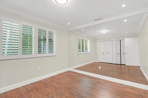 6620 Windsor Lane Miami Beach FL 33141