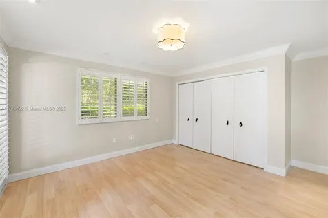 6620 Windsor Lane Miami Beach FL 33141