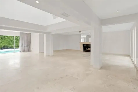 6620 Windsor Lane Miami Beach FL 33141