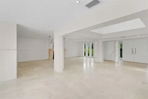 6620 Windsor Lane Miami Beach FL 33141