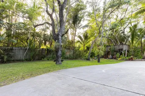 5671 Banyan Trail Coral Gables FL 33156