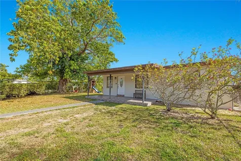 4901 SW 100th Court Miami FL 33165