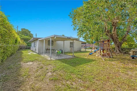 4901 SW 100th Court Miami FL 33165