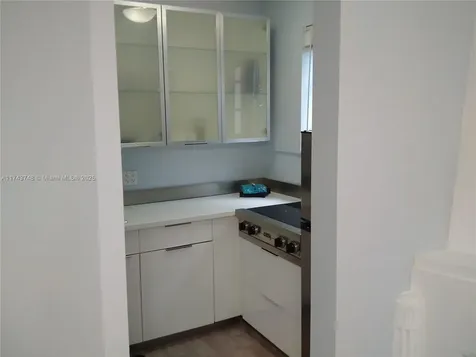 1525 Meridian Avenue Miami Beach FL 33139