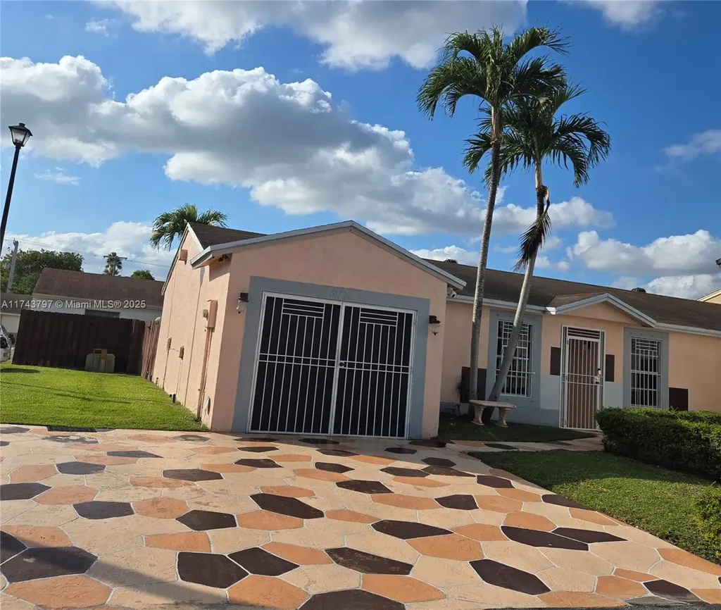 6771 NW 199th Terrace Hialeah FL 33015