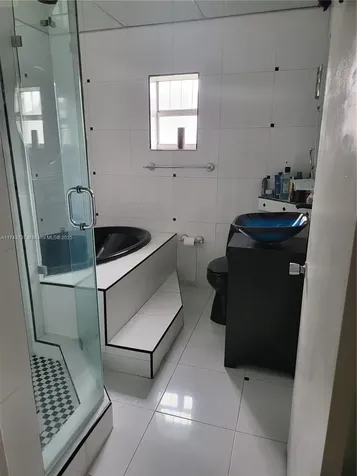 6771 NW 199th Terrace Hialeah FL 33015
