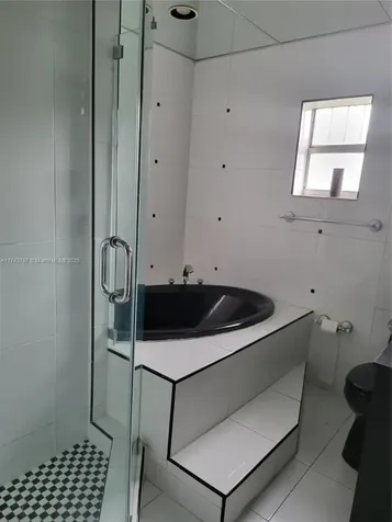 6771 NW 199th Terrace Hialeah FL 33015