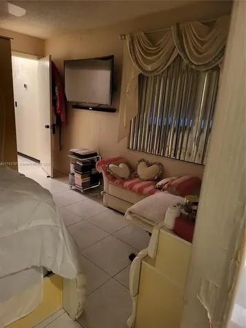 6771 NW 199th Terrace Hialeah FL 33015