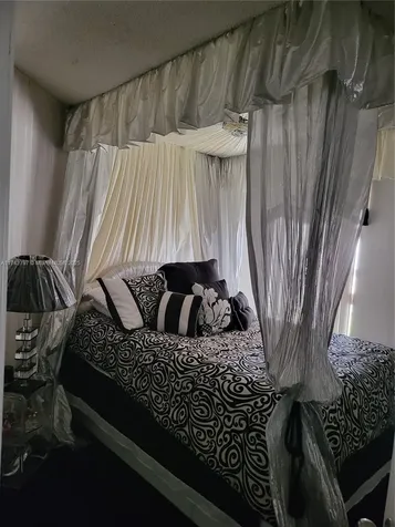 6771 NW 199th Terrace Hialeah FL 33015