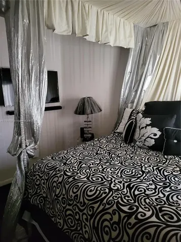6771 NW 199th Terrace Hialeah FL 33015