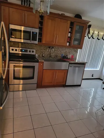 6771 NW 199th Terrace Hialeah FL 33015