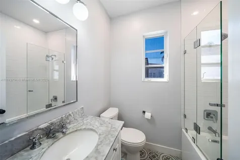 4450 N Jefferson Avenue Miami Beach FL 33140