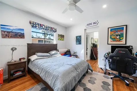 4450 N Jefferson Avenue Miami Beach FL 33140