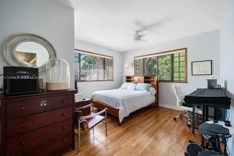 4450 N Jefferson Avenue Miami Beach FL 33140