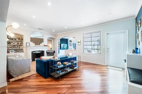 4450 N Jefferson Avenue Miami Beach FL 33140