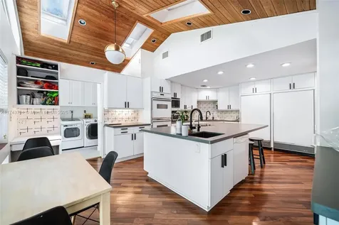 4450 N Jefferson Avenue Miami Beach FL 33140