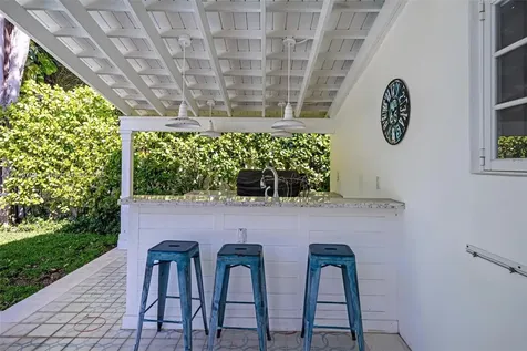 4450 N Jefferson Avenue Miami Beach FL 33140