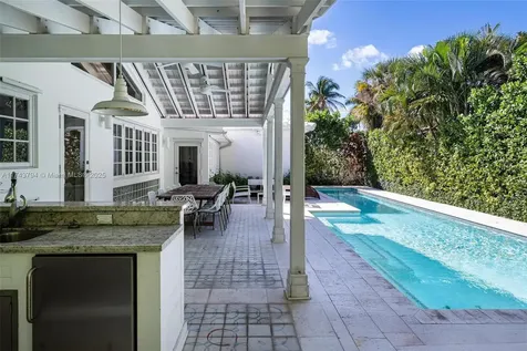 4450 N Jefferson Avenue Miami Beach FL 33140