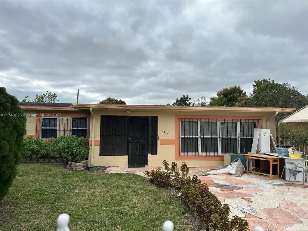 1237 NW 15th Avenue Fort Lauderdale FL 33311