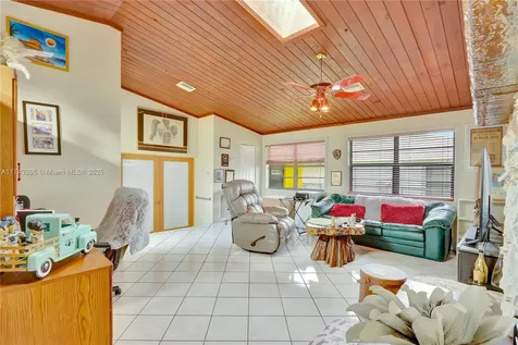 5118 SW 22nd Street West Park FL 33023