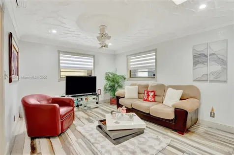 5118 SW 22nd Street West Park FL 33023