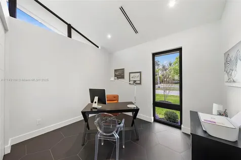 2710 NE 6th Lane Wilton Manors FL 33334