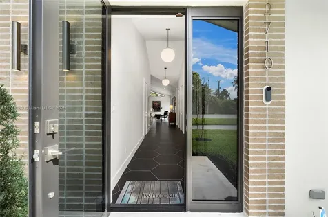 2710 NE 6th Lane Wilton Manors FL 33334
