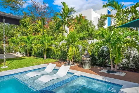 2710 NE 6th Lane Wilton Manors FL 33334