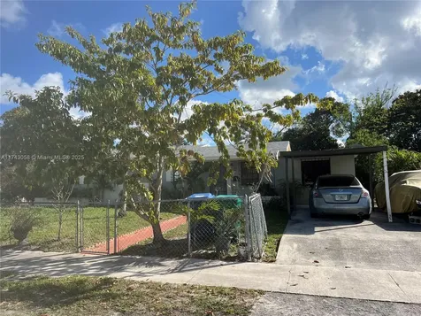 3540 NW 85th Terrace Miami FL 33147