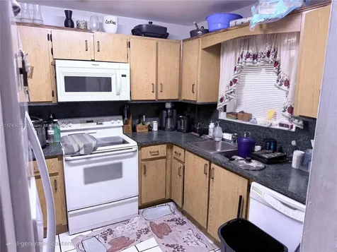 6175 W 20th Avenue Hialeah FL 33012
