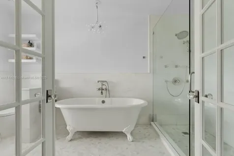 6655 Pinetree Lane Miami Beach FL 33141