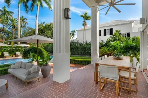 6655 Pinetree Lane Miami Beach FL 33141