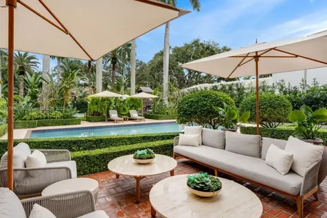 6655 Pinetree Lane Miami Beach FL 33141
